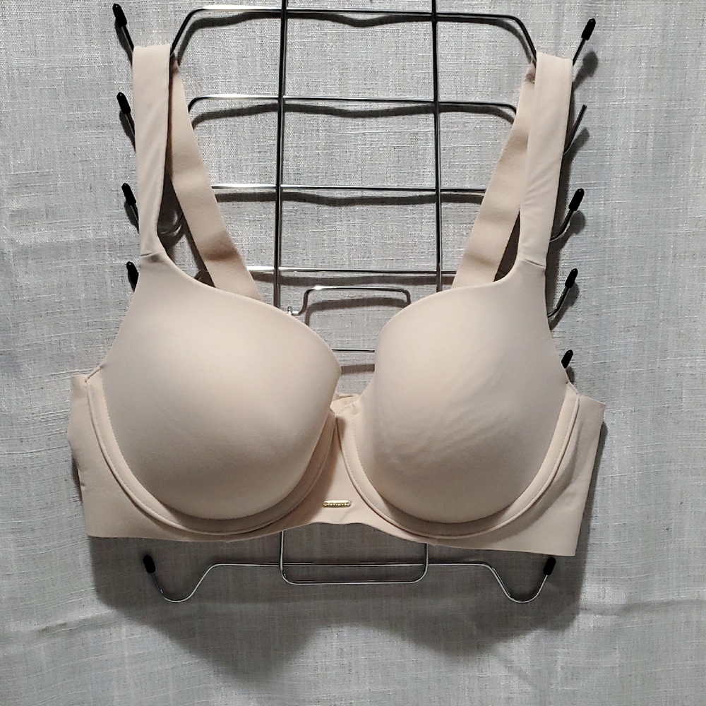 NWOT Cacique Nude Smooth T-Shirt Bra with Underwire